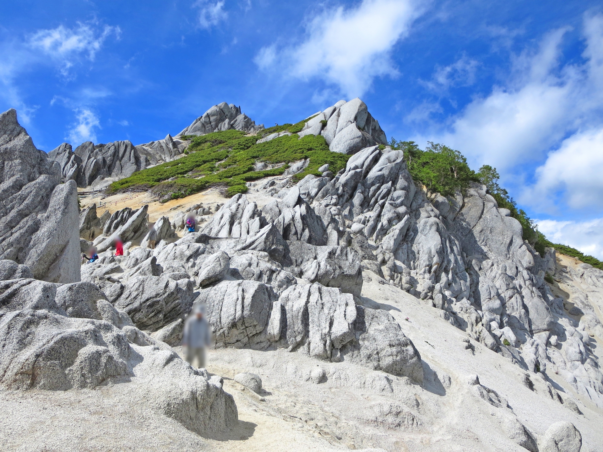 北アルプスデビュー!燕岳で最高の山小屋体験🍉🐬 - 画像 (5)