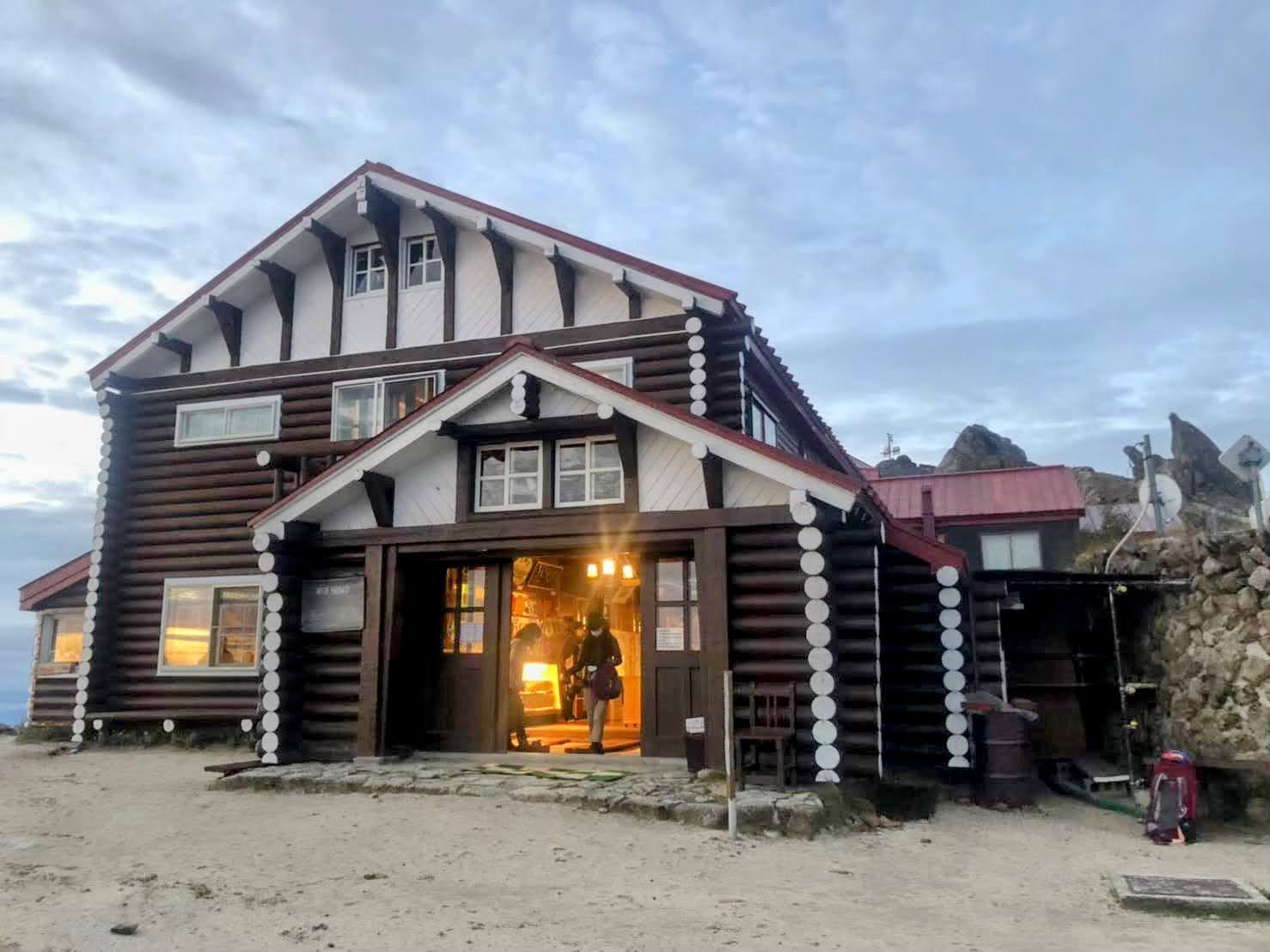 北アルプスデビュー!燕岳で最高の山小屋体験🍉🐬 - 画像 (7)