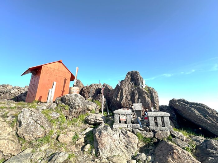 いにしえの霊峰 早池峰山　花と祈りの山旅