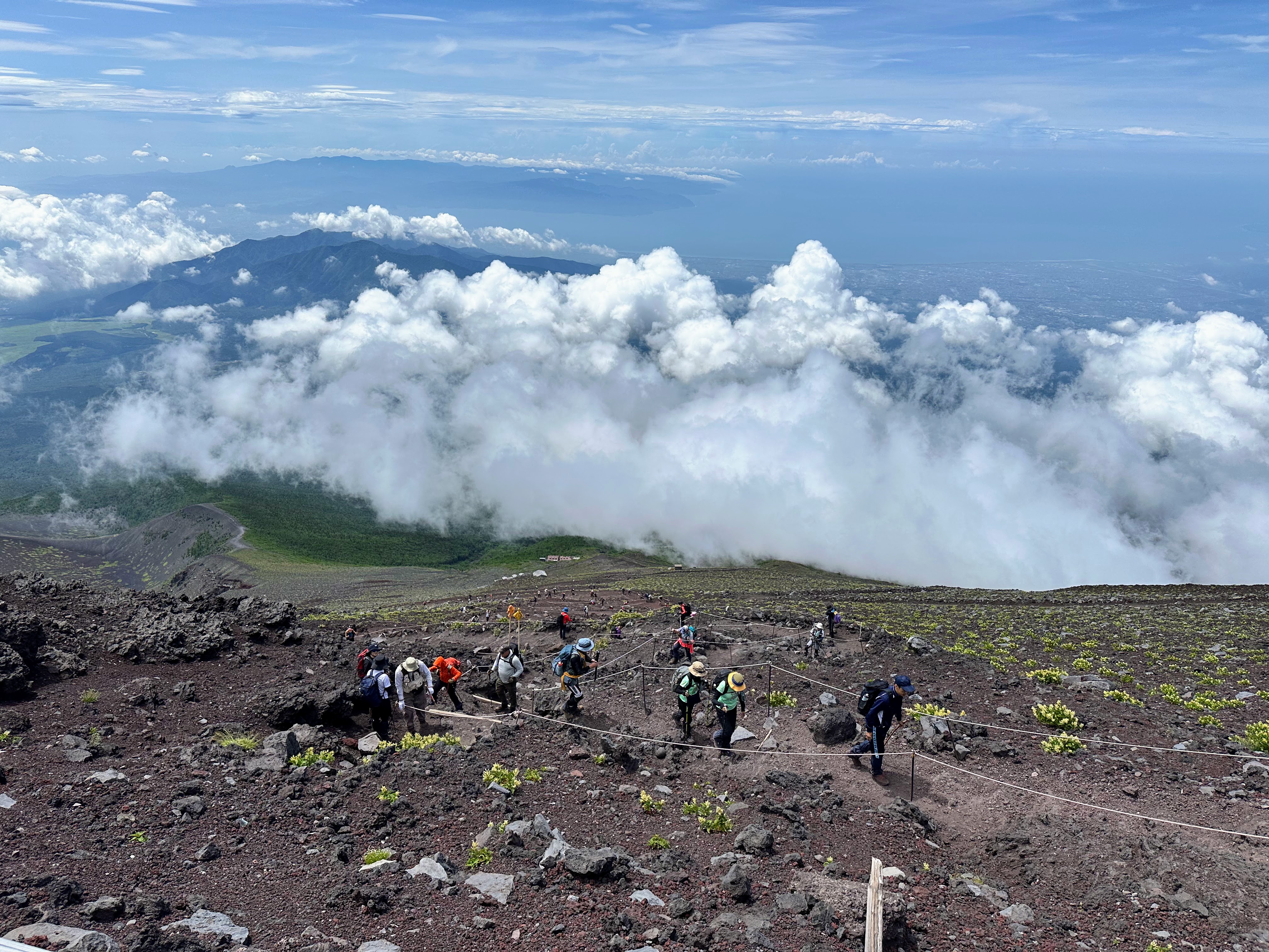 駿河湾を臨む絶景ルートで目指す 日本一の山・富士山🗻 - 画像 (12)