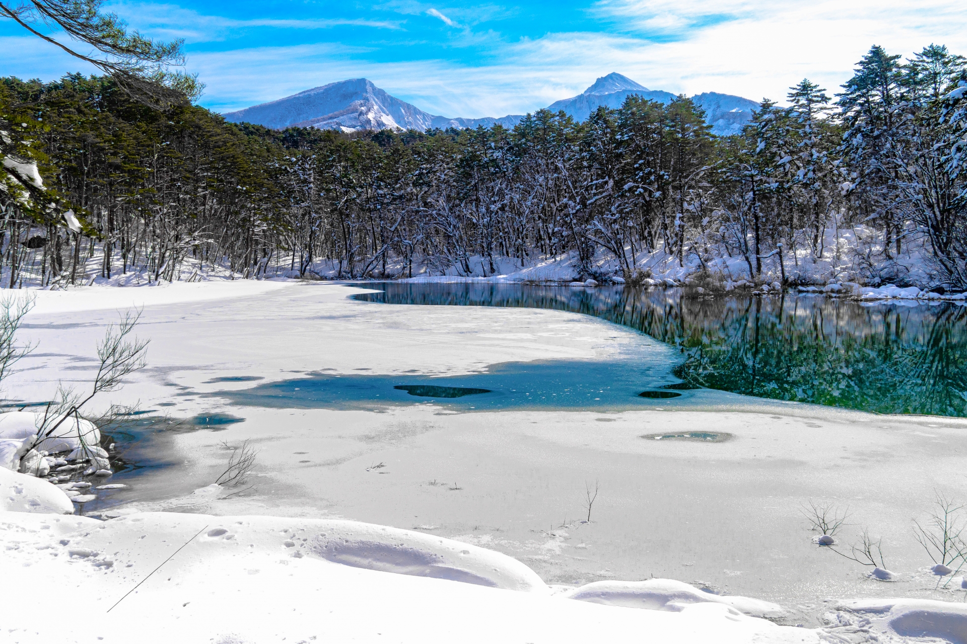 2026/2/28(土)-3/1(日) 裏磐梯・五色沼とイエローフォール 冬だけの幻想の雪景に会いに行く